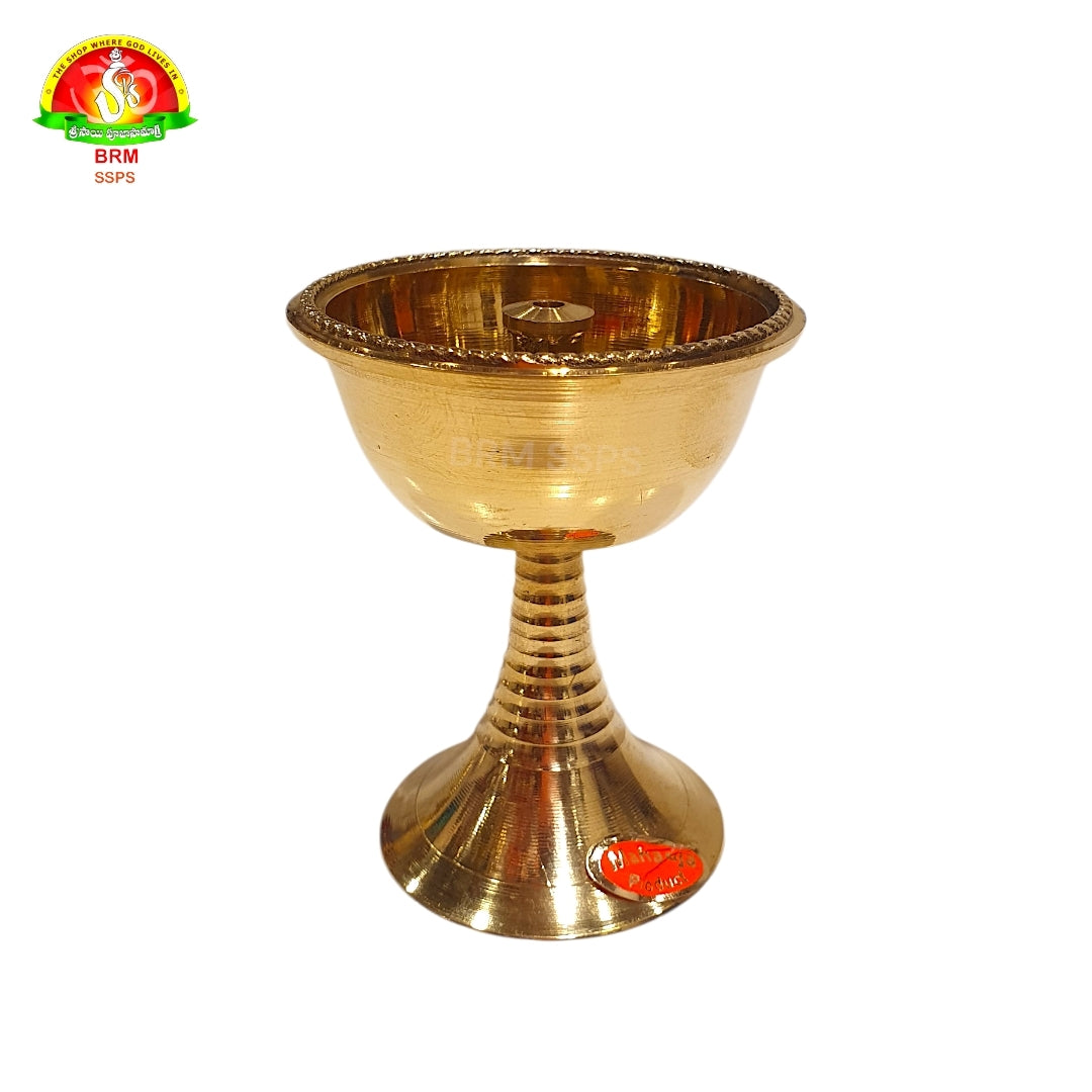 Premium Brass Nanda Deepam – 8cm Traditional Pooja Oil Lamp