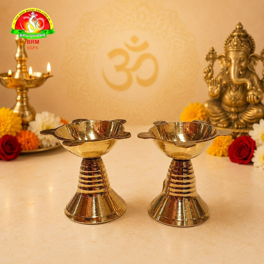 Premium Brass Star Deepam – 6cm Traditional Pooja Lamp